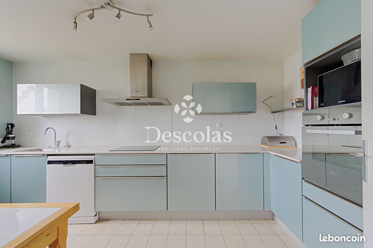 Maison 6 pièces 140 m² · à Saint-Germain-en-Laye · 140 m² · 750 000 €