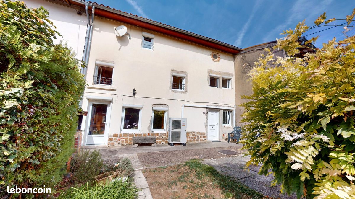 Maison 5 pièces 159 m² · à Saint-Maurice-de-Rémens · 159 m² · 199 500 €