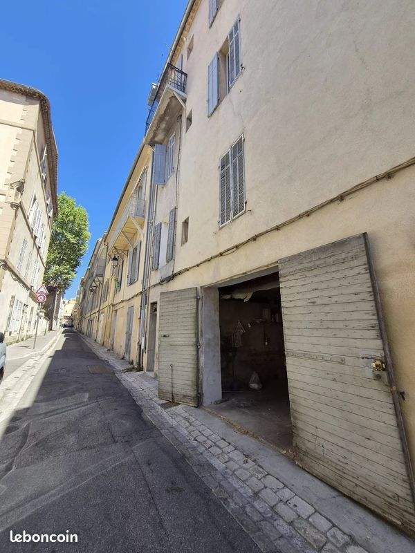 Parking 1 pièce 27 m² · à Aix-en-Provence · 27 m² · 59 000 €