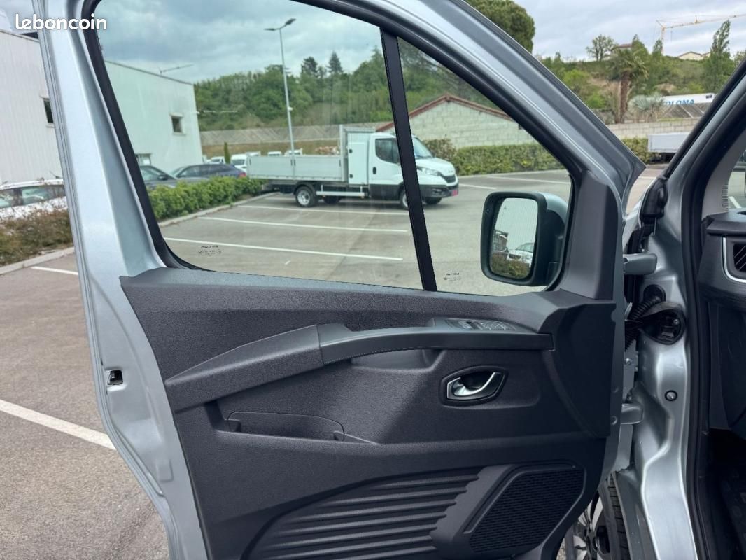 Renault Trafic CABINE APPROFONDIE L2H1 3T BLUE DCI 170 BVA9 EXCLUSIVE 5PL (image 27)