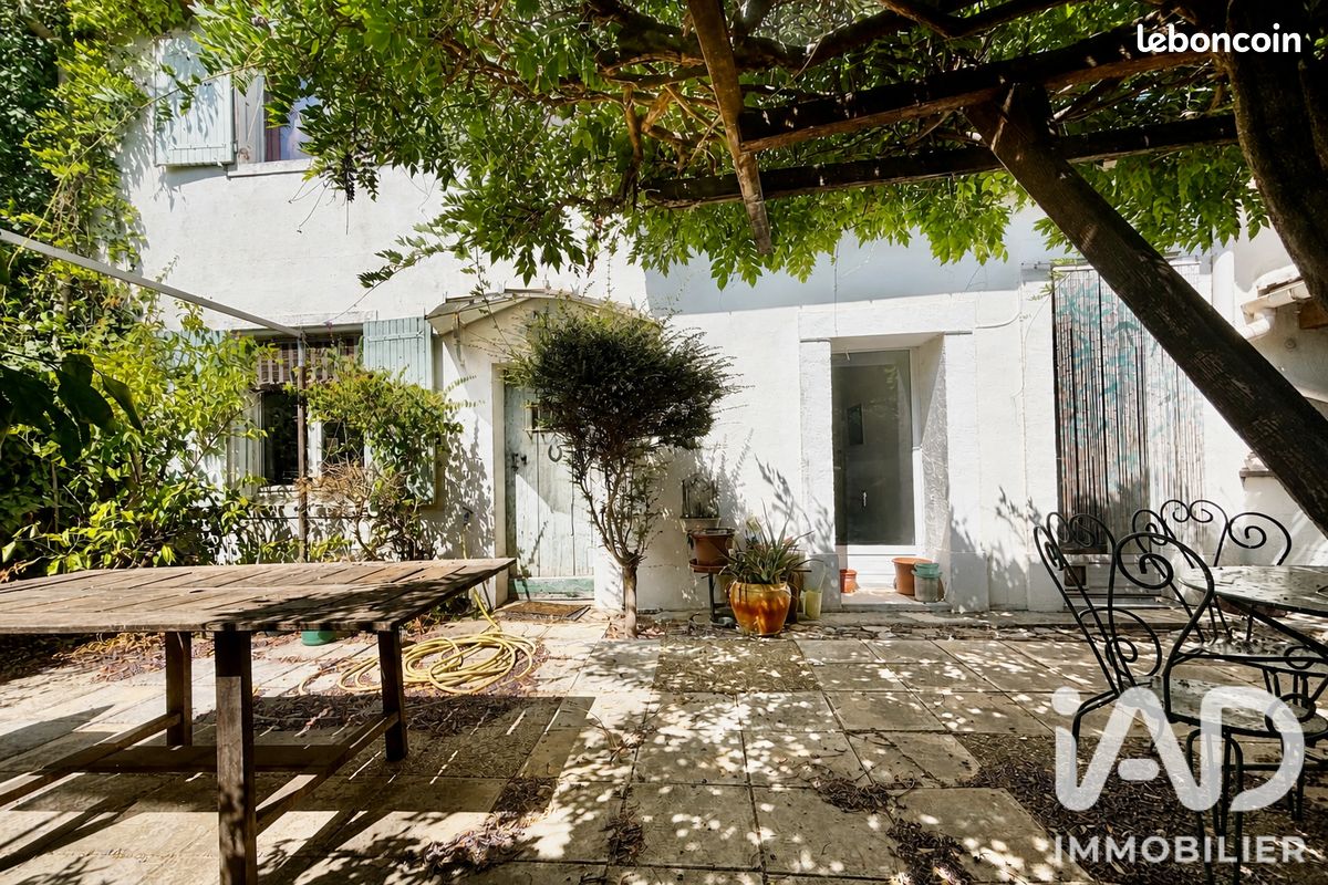 Maison 5 pièces 205 m² · à Argeliers · 205 m² · 239 000 €