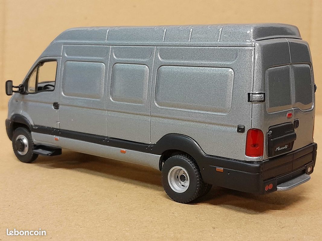 Coffret 2 Camions Norev 1/43 - Renault Mascott Bennes BTP - Édition Limitée 1999
