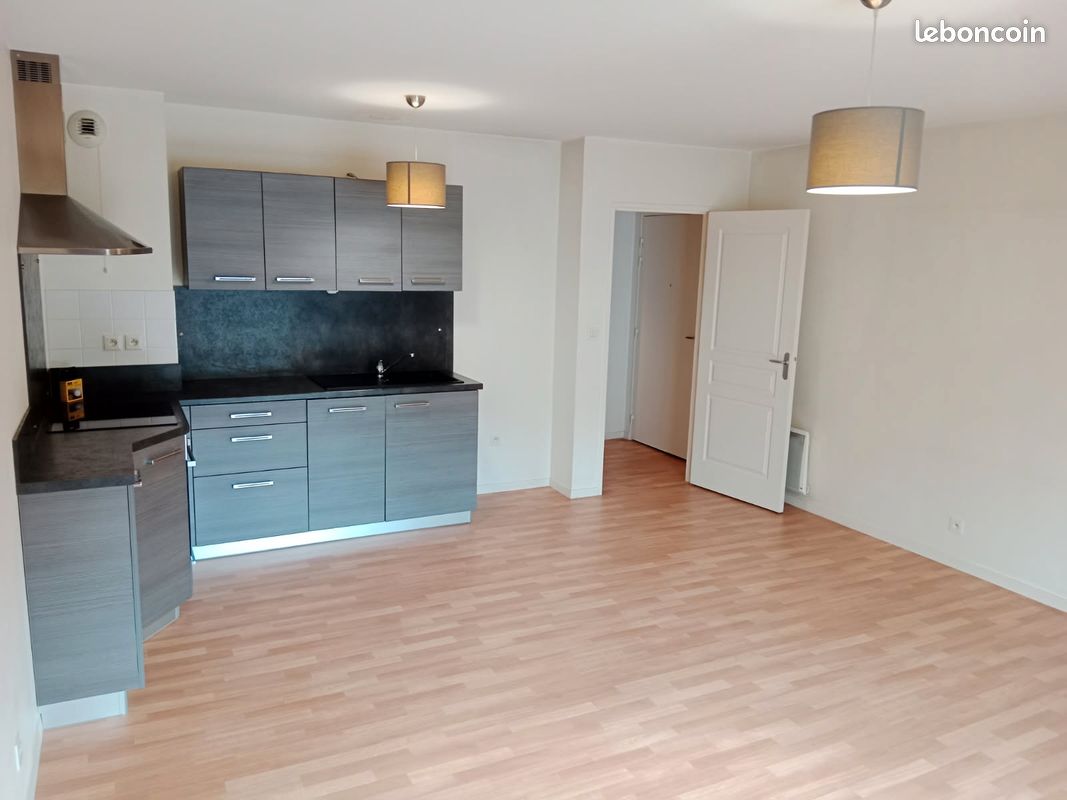 Appartement 2 pièces 47 m² · à Montfort-sur-Meu · 46,9 m² · 560 €/mois