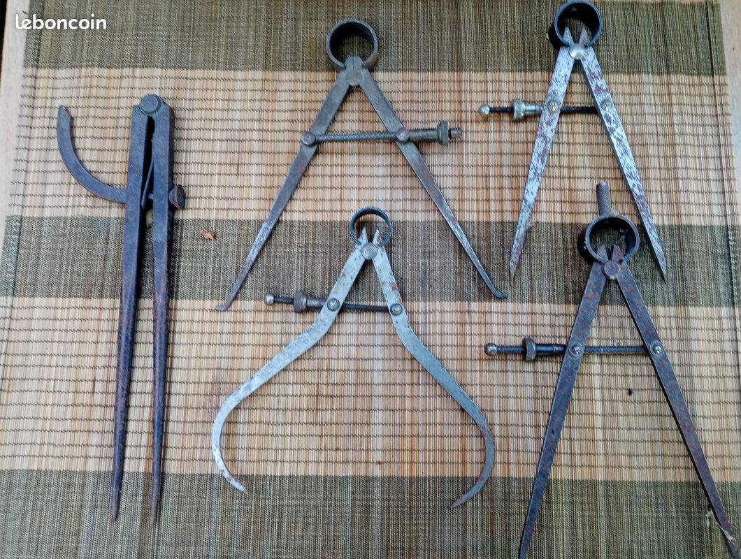 Lot de compas anciens de menuisier (image 1)