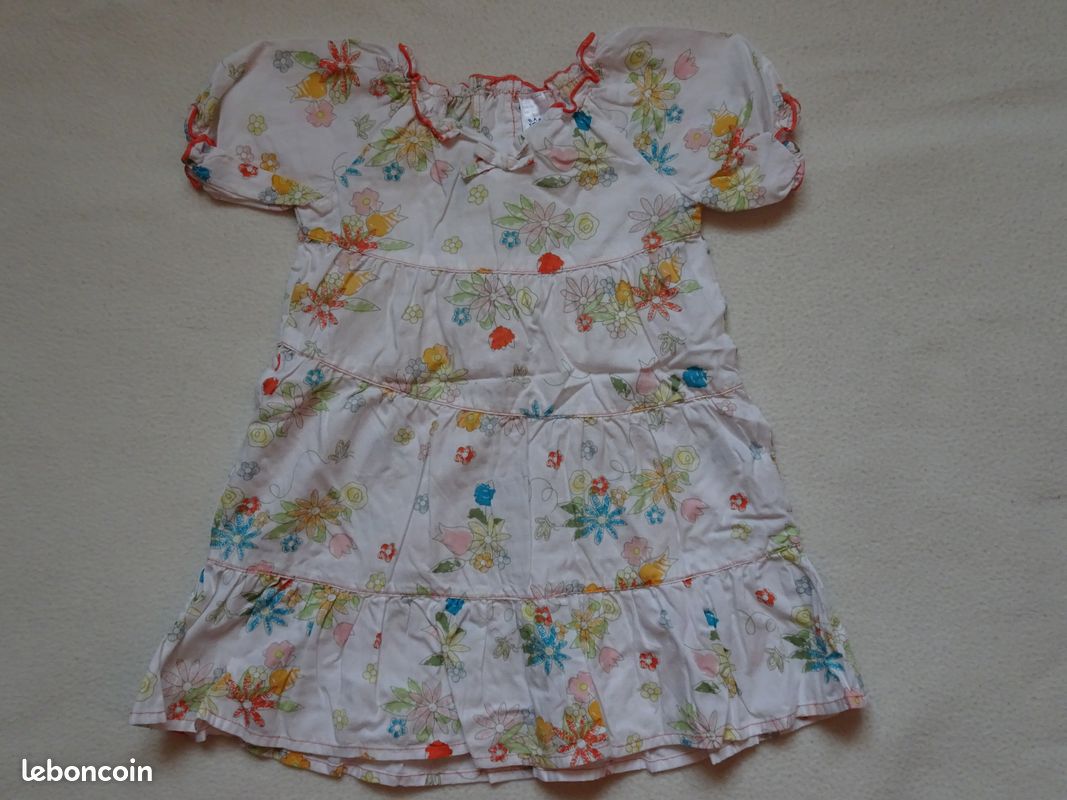 Robe à fleurs + gilet C&A 2 ans (image 1)