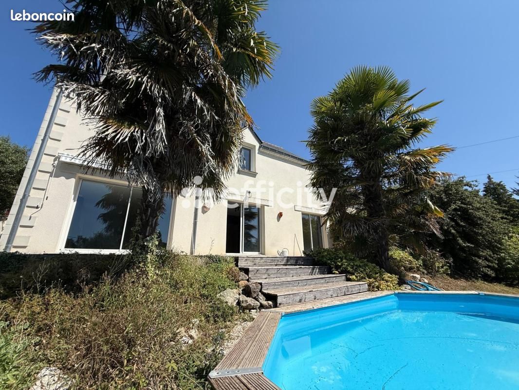 Maison 7 pièces 213 m² · à Saint-Épain · 213 m² · 276 000 €
