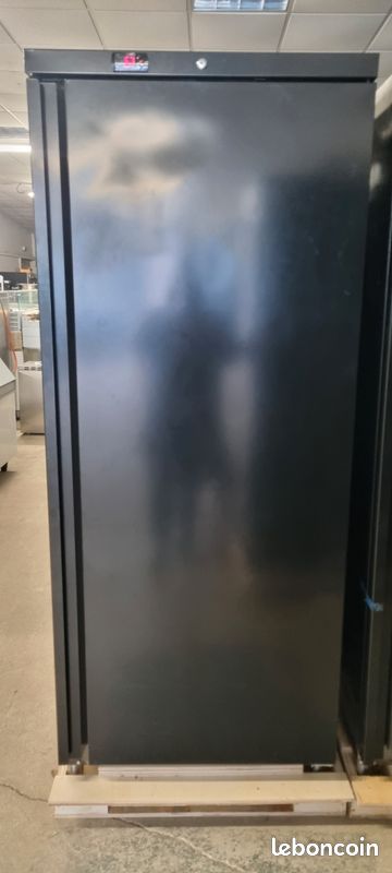 Armoire réfrigérée noire Porte pleine Négative 600 L neuve (image 2)