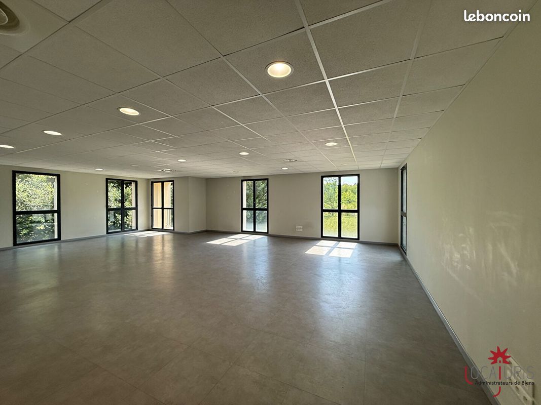 Appartement 1 pièce 99 m² · à La Chapelle-en-Serval · 99 m² · 220 000 €
