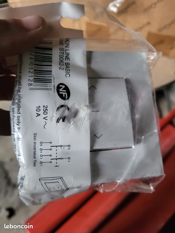 Je vend interrupteur de volet roulant (image 1)