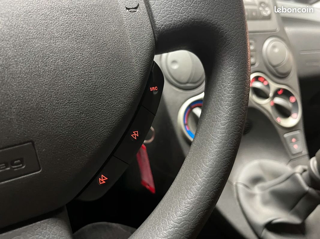 Fiat PANDA 1.3 JTD 16V Emotion (image 25)