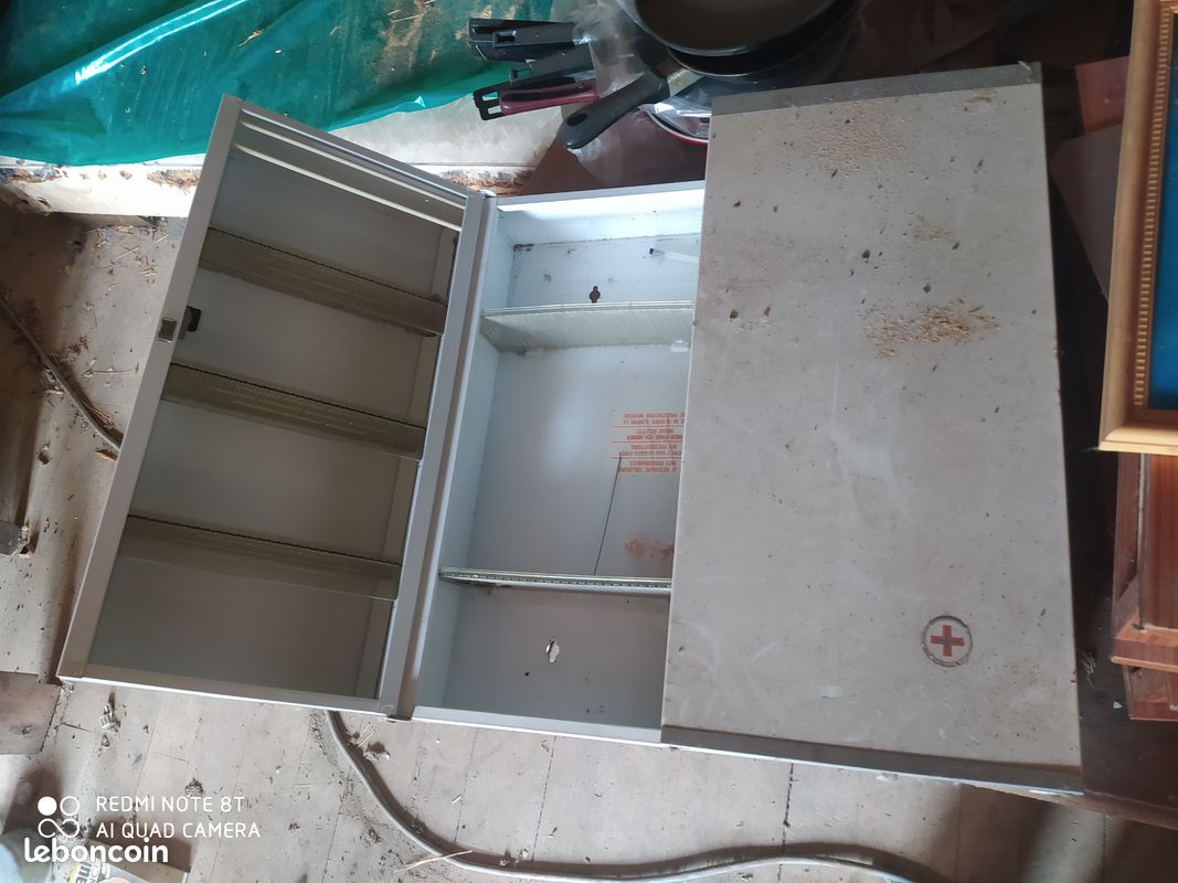 Armoire à pharmacie (image 1)