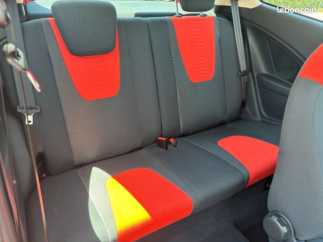 FORD KA 1.2 69 CH Titanium (image 9)