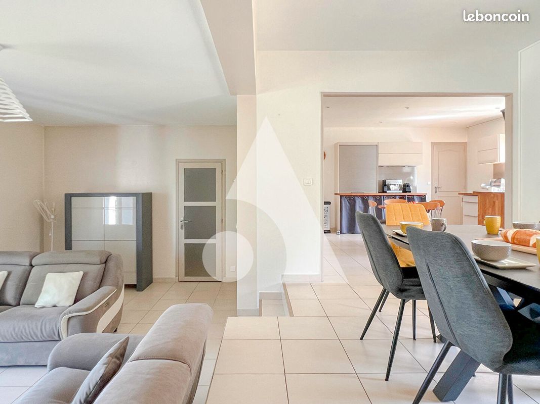 Maison 5 pièces 147 m² · à Saintes · 147 m² · 299 000 €