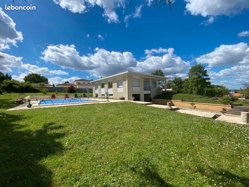 Maison 5 pièces 248 m² · à Sainte-Livrade-sur-Lot · 248 m² · 355 000 €