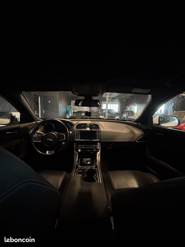 Jaguar XE 2.0D 180ch - Moteur HS (image 4)
