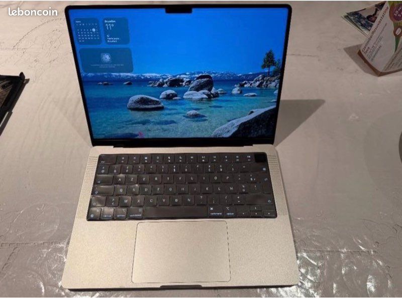 MacBook Pro 14 M4 / 24GB / 1TB SSD - Go Imports é confiável e tem
