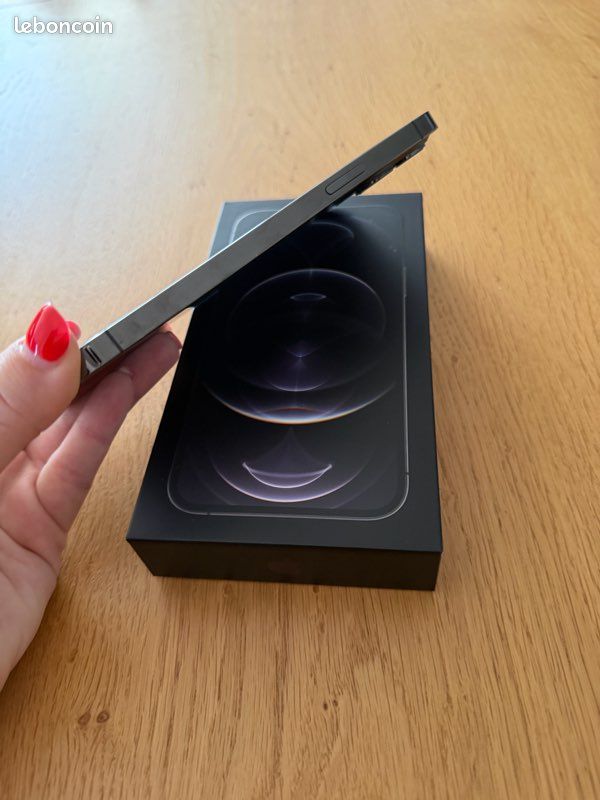 IPhone 12 Pro Max 256 GB (image 3)