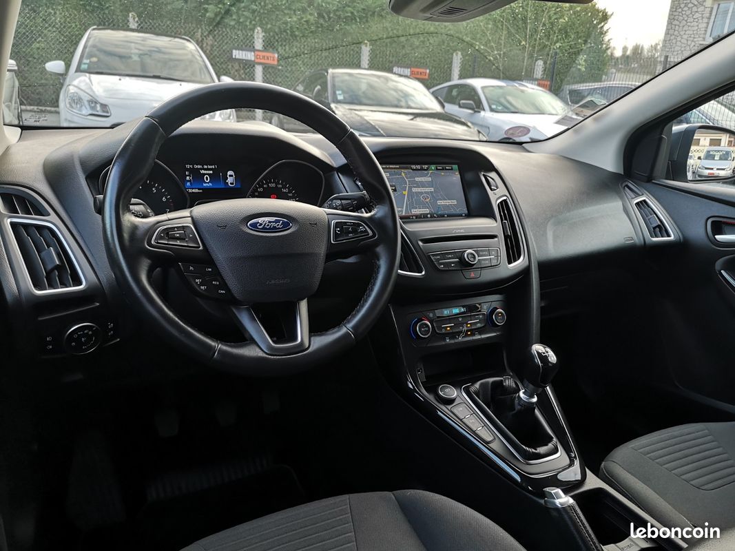 FORD Focus 1.0 SCTI ECOBOOST 125 TITANIUM (image 9)