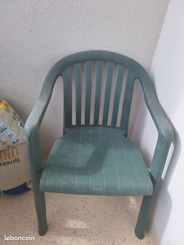 Lot de 3 chaises de jardin (image 1)