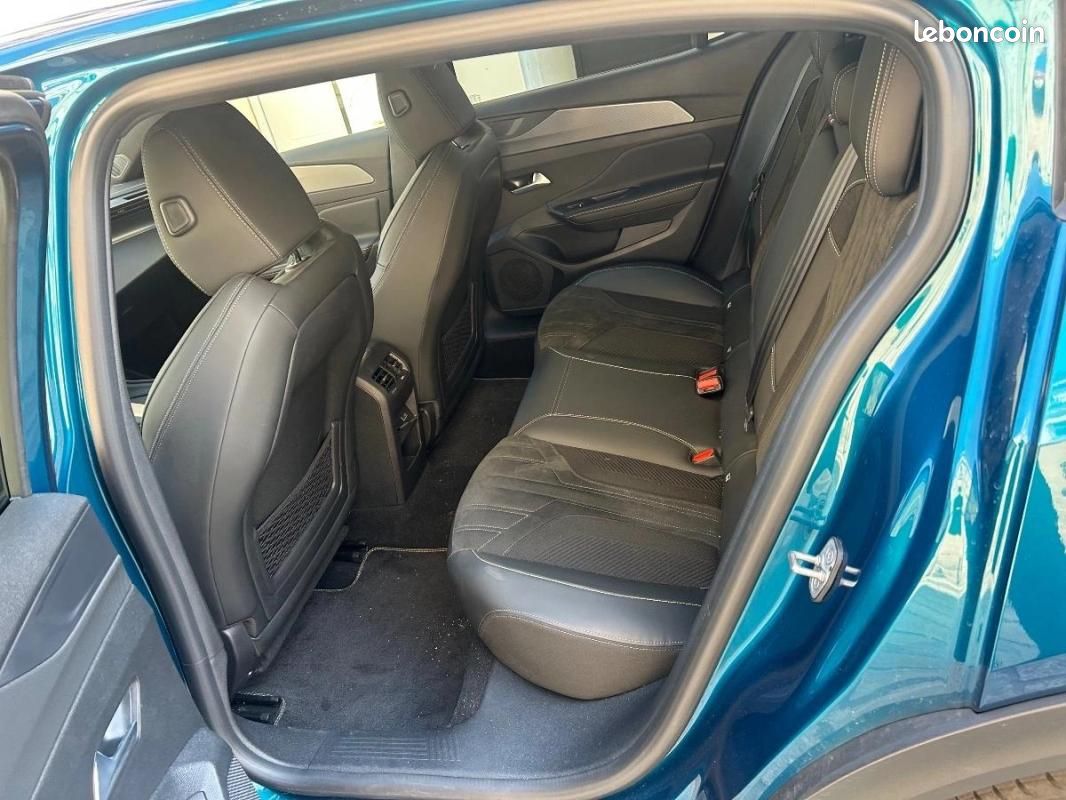 Peugeot 408 1.2 PURETECH 130 GT EAT BVA START-STOP (image 21)