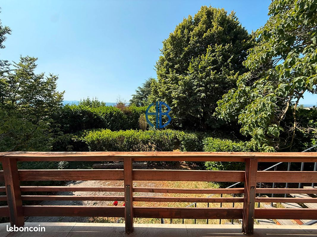 Maison 5 pièces 162 m² · à La Côte-Saint-André · 162 m² · 263 000 €