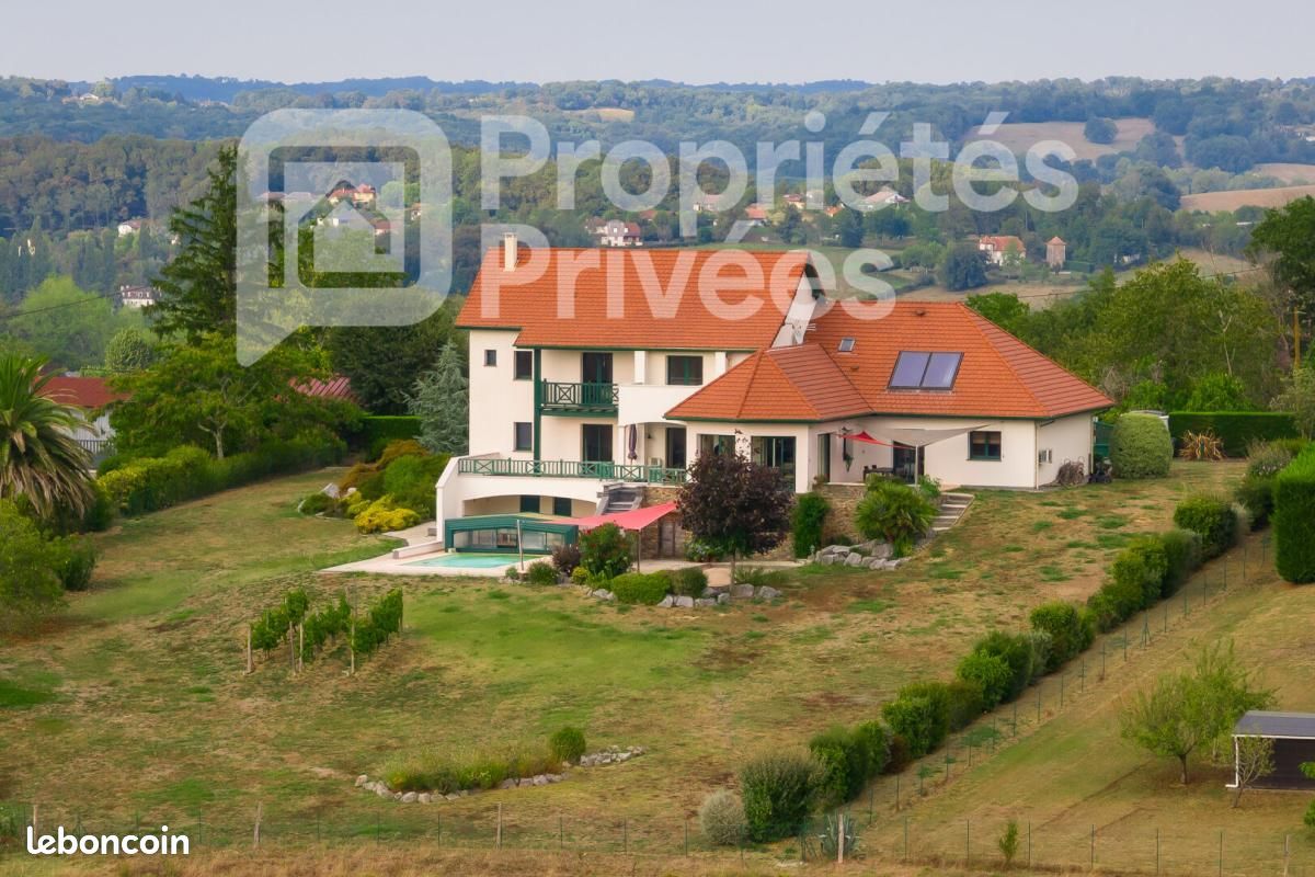 Maison 7 pièces 300 m² · à Salies-de-Béarn · 300 m² · 682 500 €