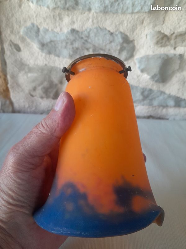 Tulipe en verre avec sa griffe (image 7)