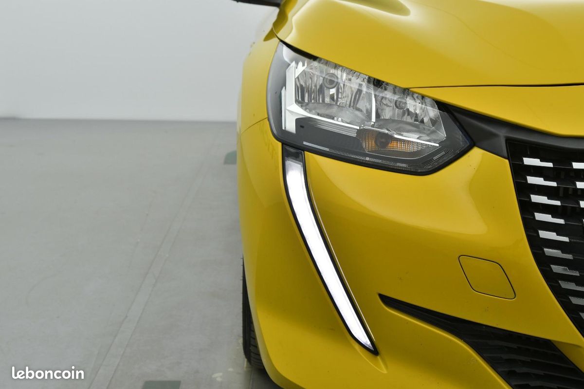 PEUGEOT 208 PureTech 100 S&S BVM6 Allure (image 17)