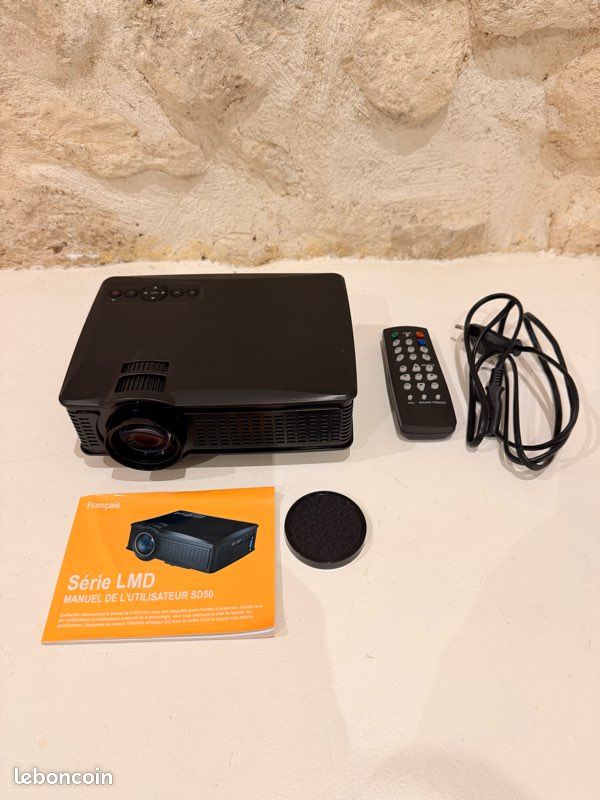 Vidéoprojecteur LED KLIPAD SD50 – Complet avec boîte – Fonctionne parfaitement (image 2)