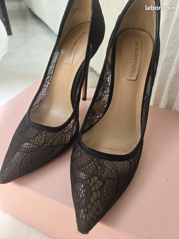 Chaussures BCBG Talons Moyens – Taille US 6.5 – Multicolore – Occasion à Vérifier