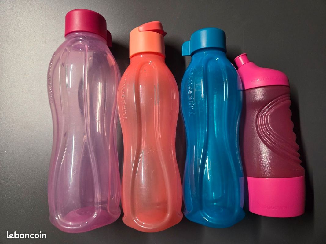 Lot de 4 gourdes Tupperware (image 1)