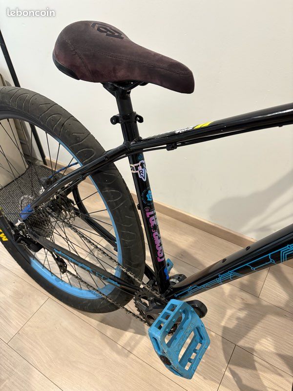 C100 collective bike (image 19)