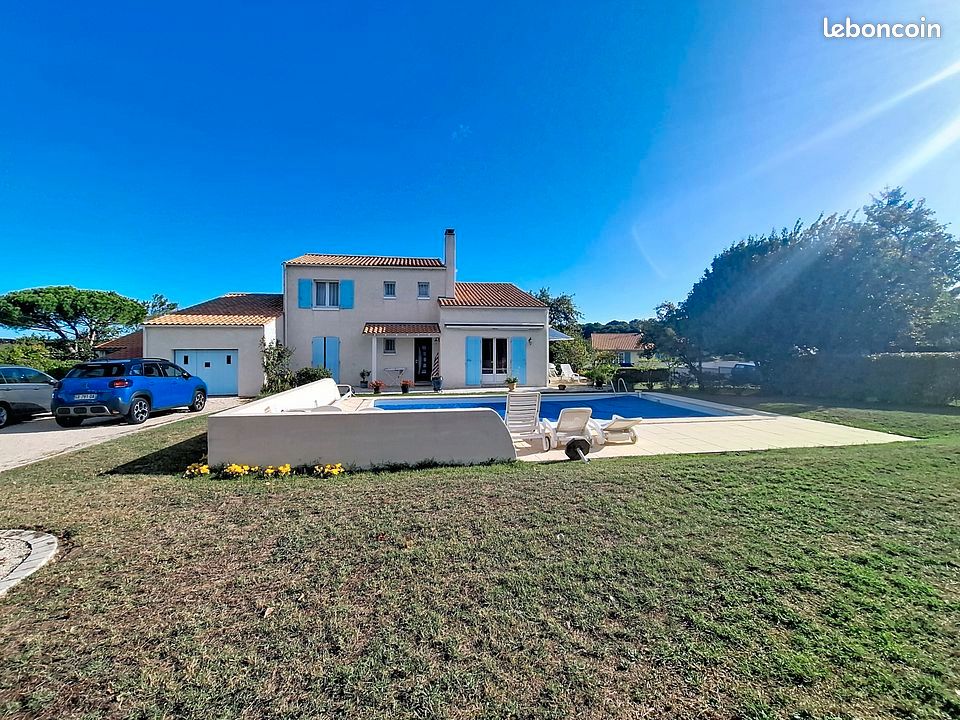 Maison 6 pièces 153 m² · à Breuillet · 153 m² · 556 500 €