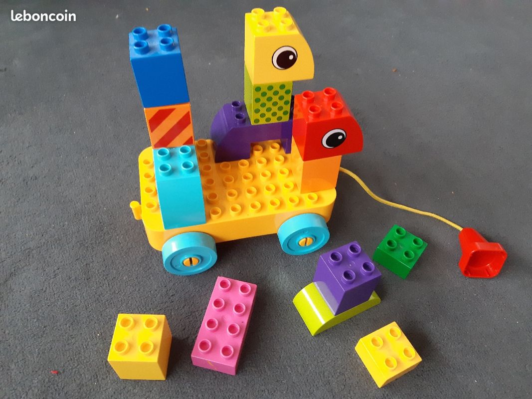 Lego Duplo - chariot à tirer (image 1)