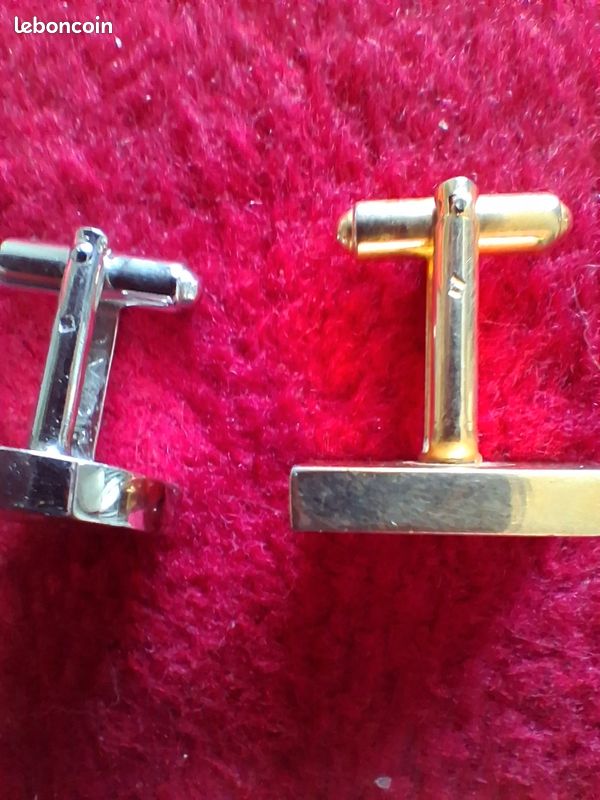 Lot De 2 Paires De Boutons De Manchettes Plaqué Or - Occasion, Référence REF02539J