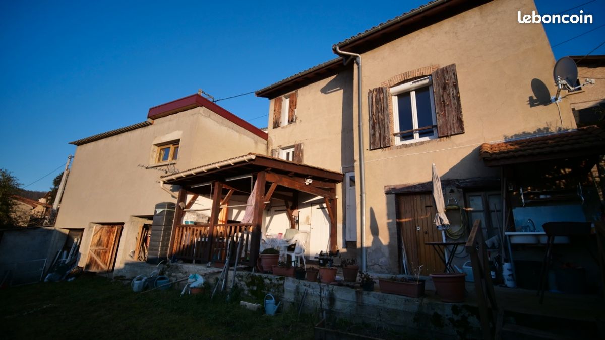 Maison 5 pièces 51 m² · à Thiers · 51 m² · 55 000 €