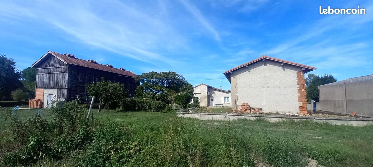 Maison 6 pièces 209 m² · à Saint-Nicolas-de-la-Grave · 209 m² · 211 000 €