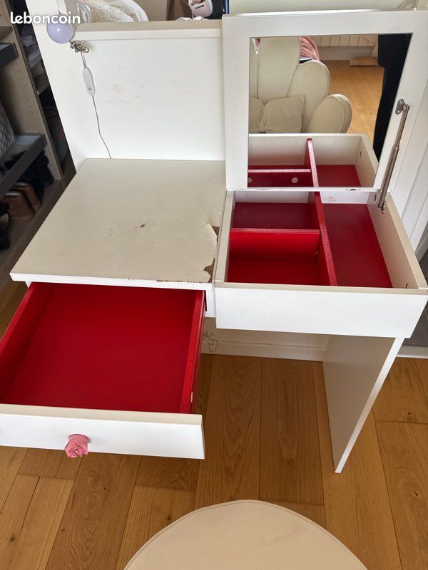 Coiffeuse et miroir (image 2)