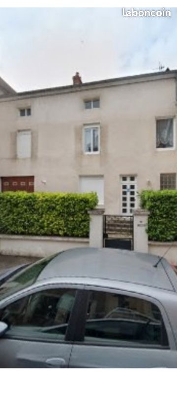 Maison 4 pièces 111 m² · à Gray · 111 m² · 75 000 €