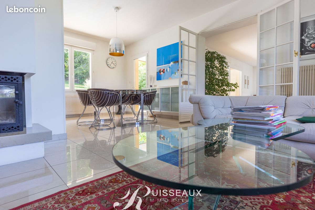 Propriété 8 pièces 219 m² (image 16)