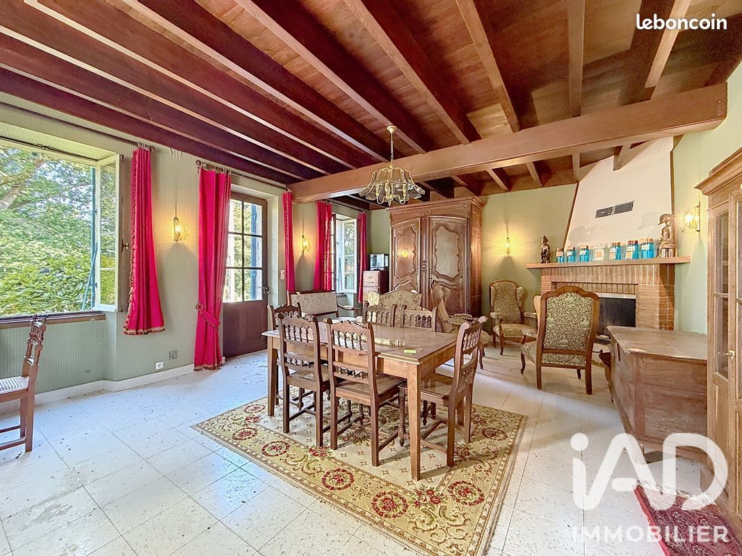 Maison 10 pièces 320 m² · à Saint-Pierre-du-Palais · 320 m² · 435 000 €