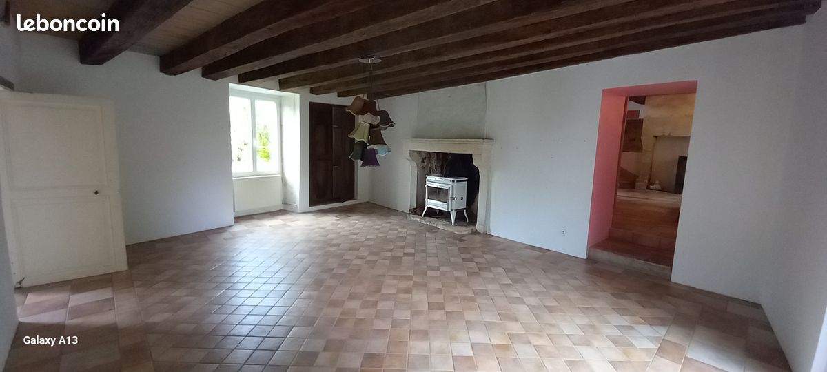 Belle longère en pierres - Ayron 86190 (image principale 4)