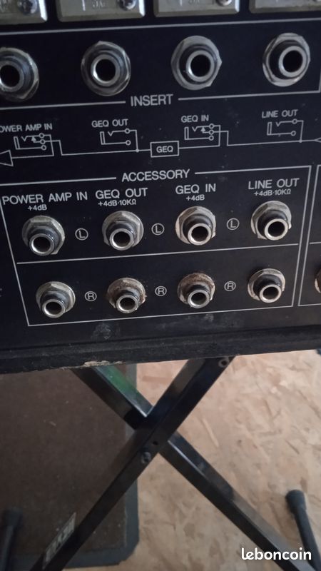 Yamaha Table de mixage vintage EMX200 Analogique (image 8)