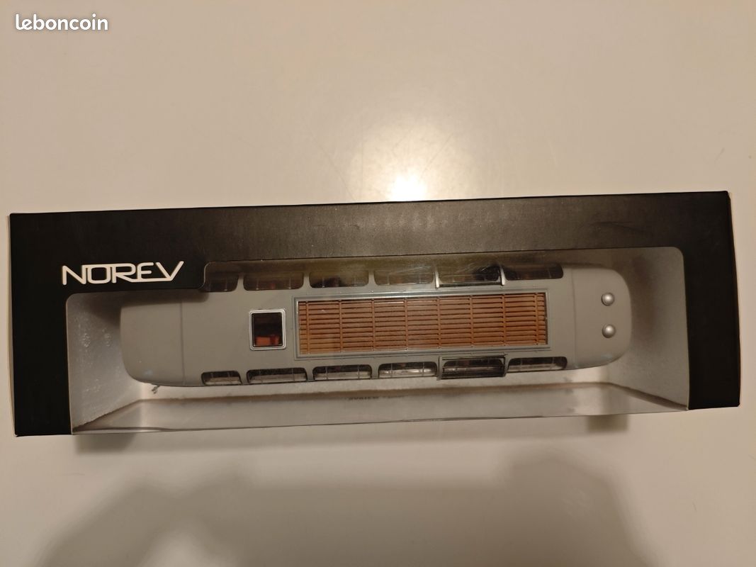 NOREV Saviem S53M Transcar – Bus Miniature 1/43 – Gris, Bleu, Blanc