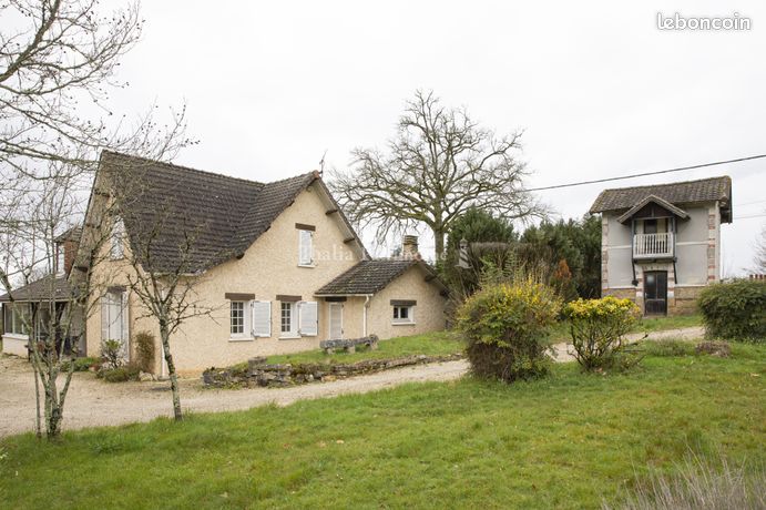 Maison 8 pièces 230 m²