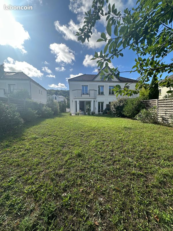 Maison 8 pièces 193 m² · à Rueil-Malmaison · 193 m² · 1 150 000 €