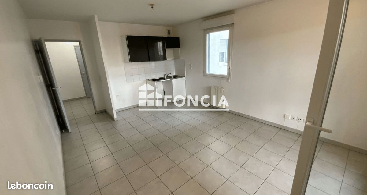 Appartement 2 pièces 42 m² · à Décines-Charpieu · 42 m² · 899 €