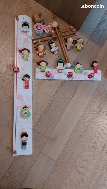 Mobile Musical Bois, toise et porte manteau Kokeshi (image 1)