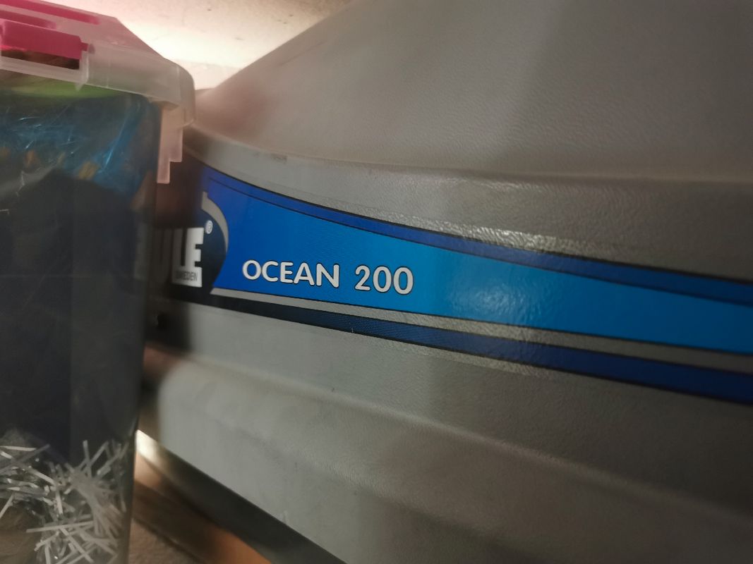 Coffre THULE-OCEAN-200-GRIS chez