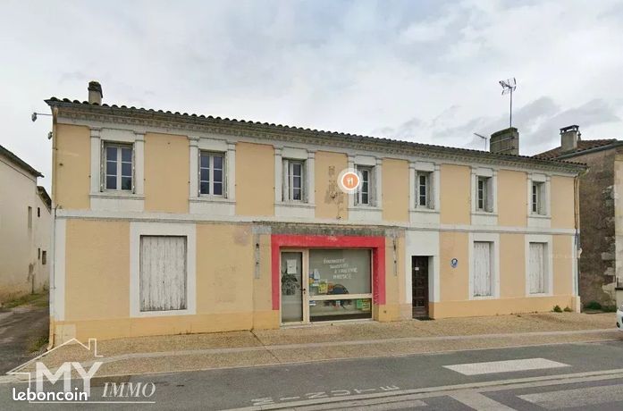Maison 8 pièces 250 m²
